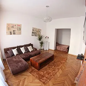 https://central-old-town-apartment.hotelswroclaw.com
